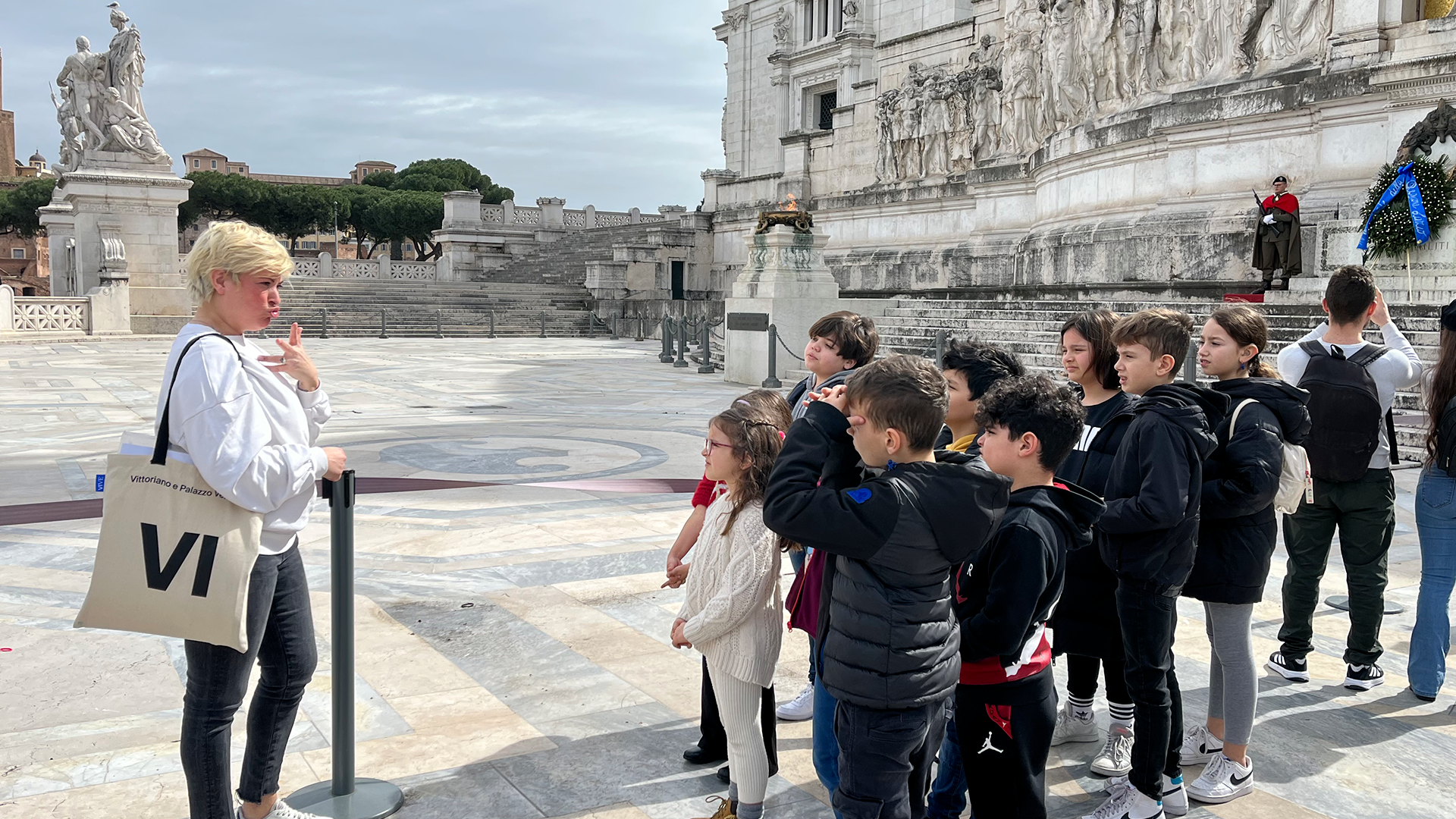 Ti racconto il Vittoriano in Lingua dei Segni Italiana Arte e storia al servizio di tutti - visita in LIS per Bambini