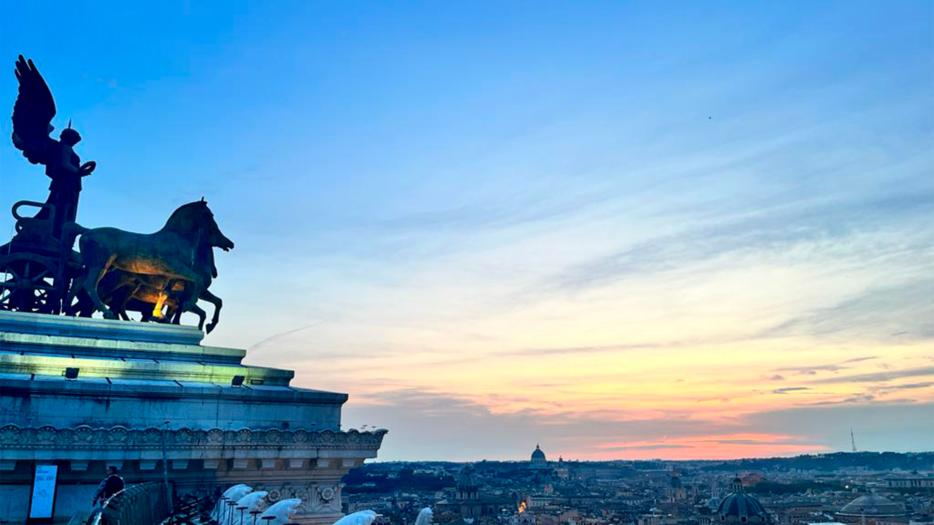 Cartoline al chiaro al Vittoriano di luna