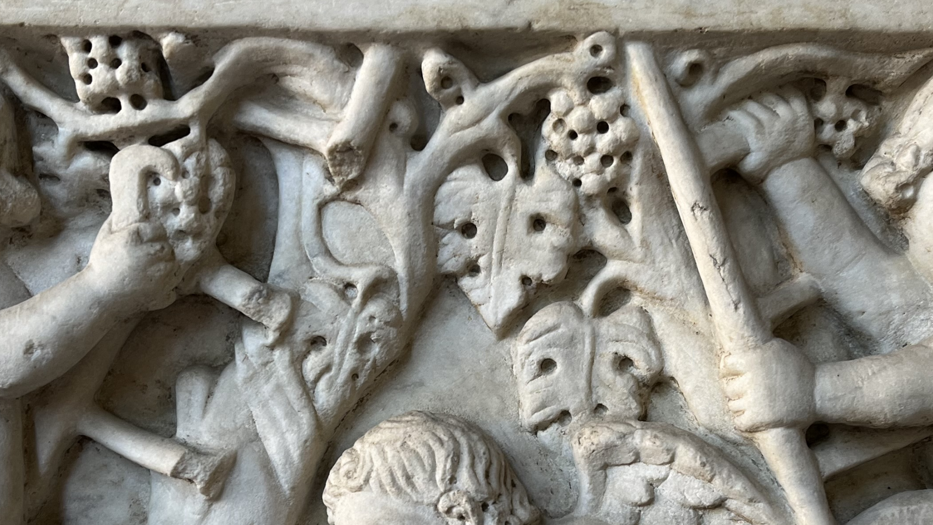 Arte e Storia al servizio di tutti – Esperienza tattile a Palazzo Venezia: il Lapidarium