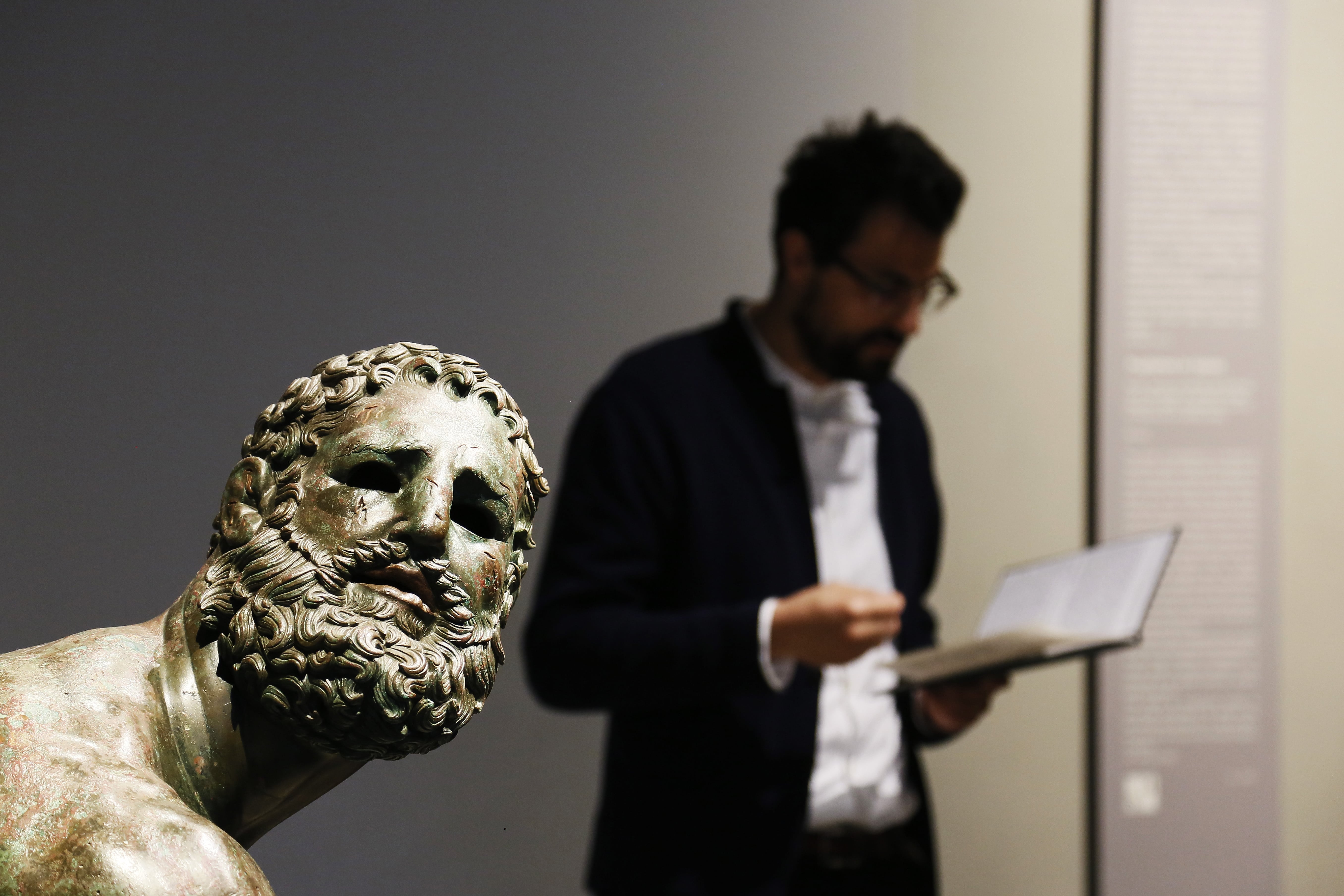 ROVINE di Gabriele Tinti. L'audio guida poetica è attiva a Palazzo Altemps e Palazzo Massimo