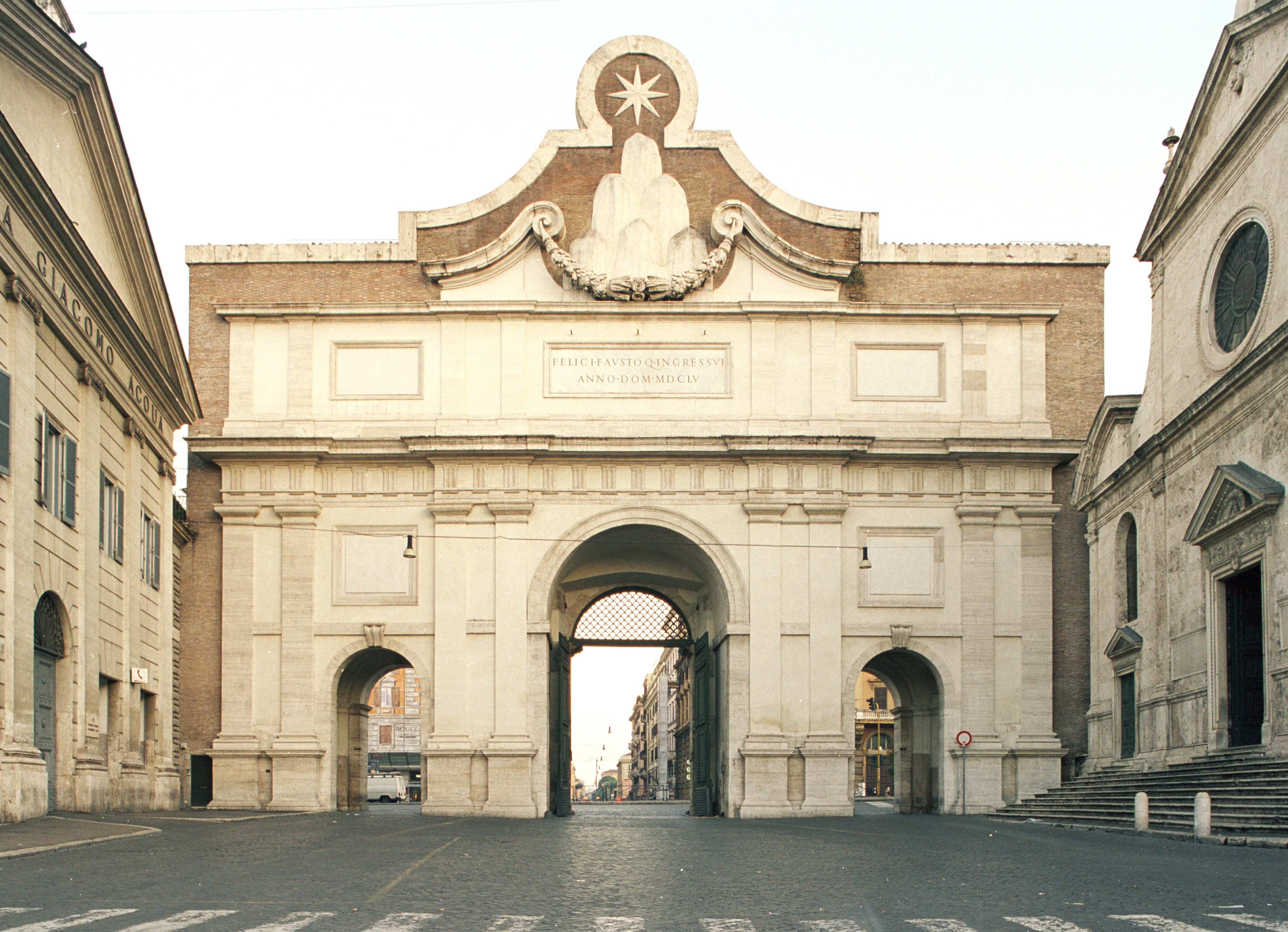 Porta del Popolo ingresso al Sito UNESCO di Roma