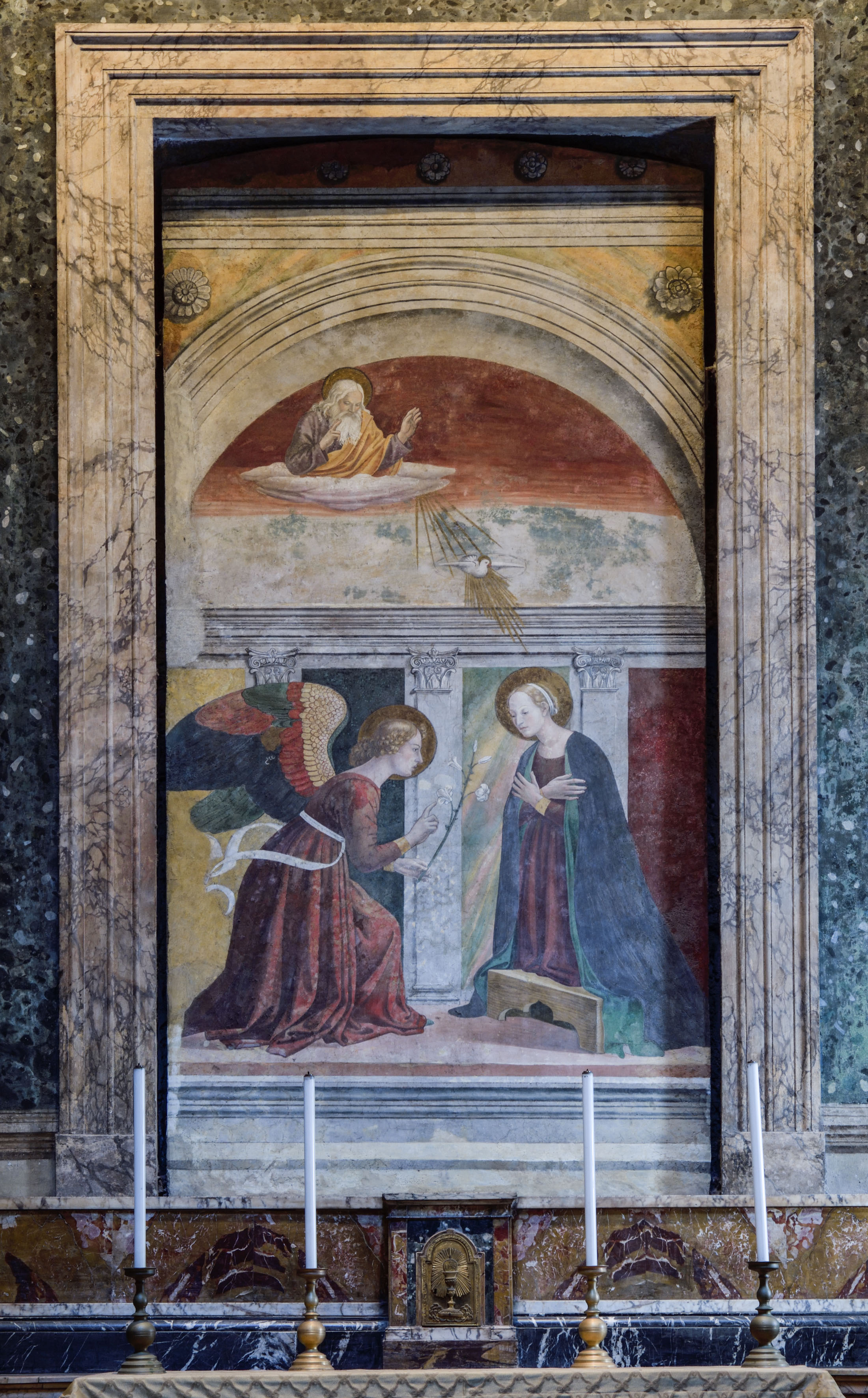 Tutte le donne del Pantheon, alla ricerca della cultura e della bellezza femminile nel tempio adrianeo