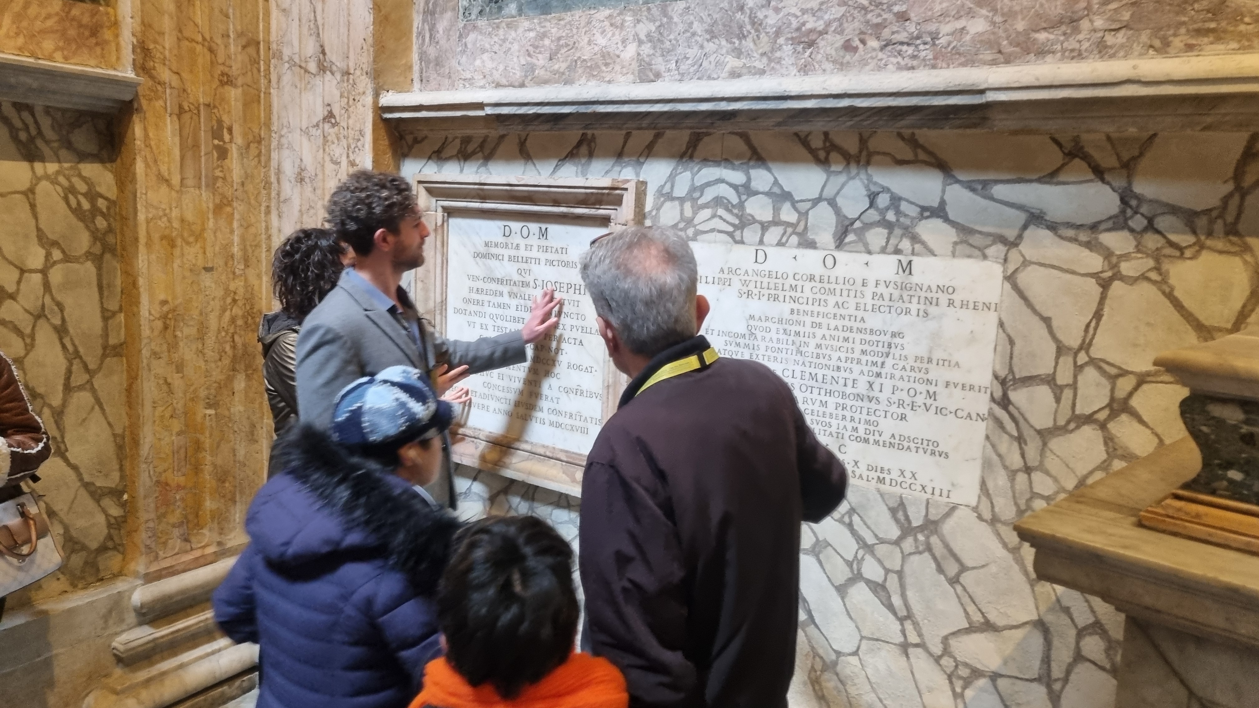Ad occhi chiusi, il Pantheon attraverso i sensi. Visita guidata speciale inclusiva per non-vedenti ed ipo-vedenti