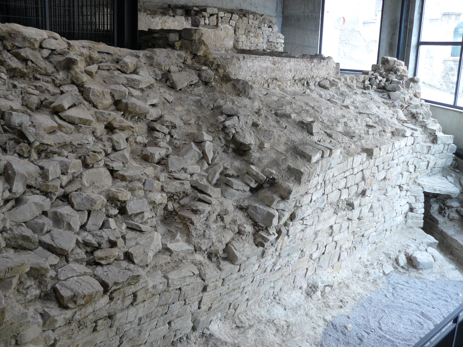 Antiquarium e mura di Via del Seminario