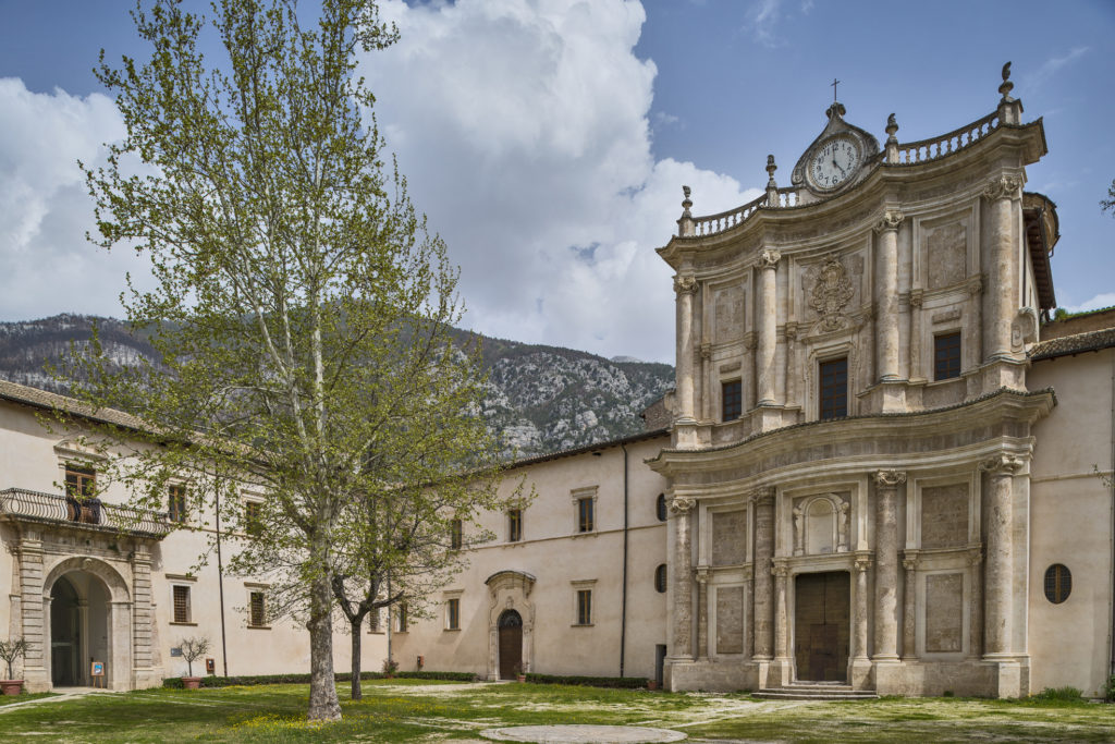 aperta domenica 15 agosto dalle 8:30 alle 13:30