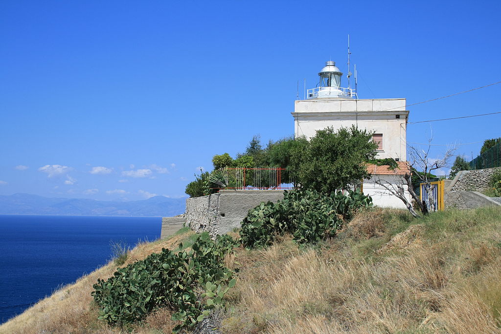 Faro Capo d'Armi