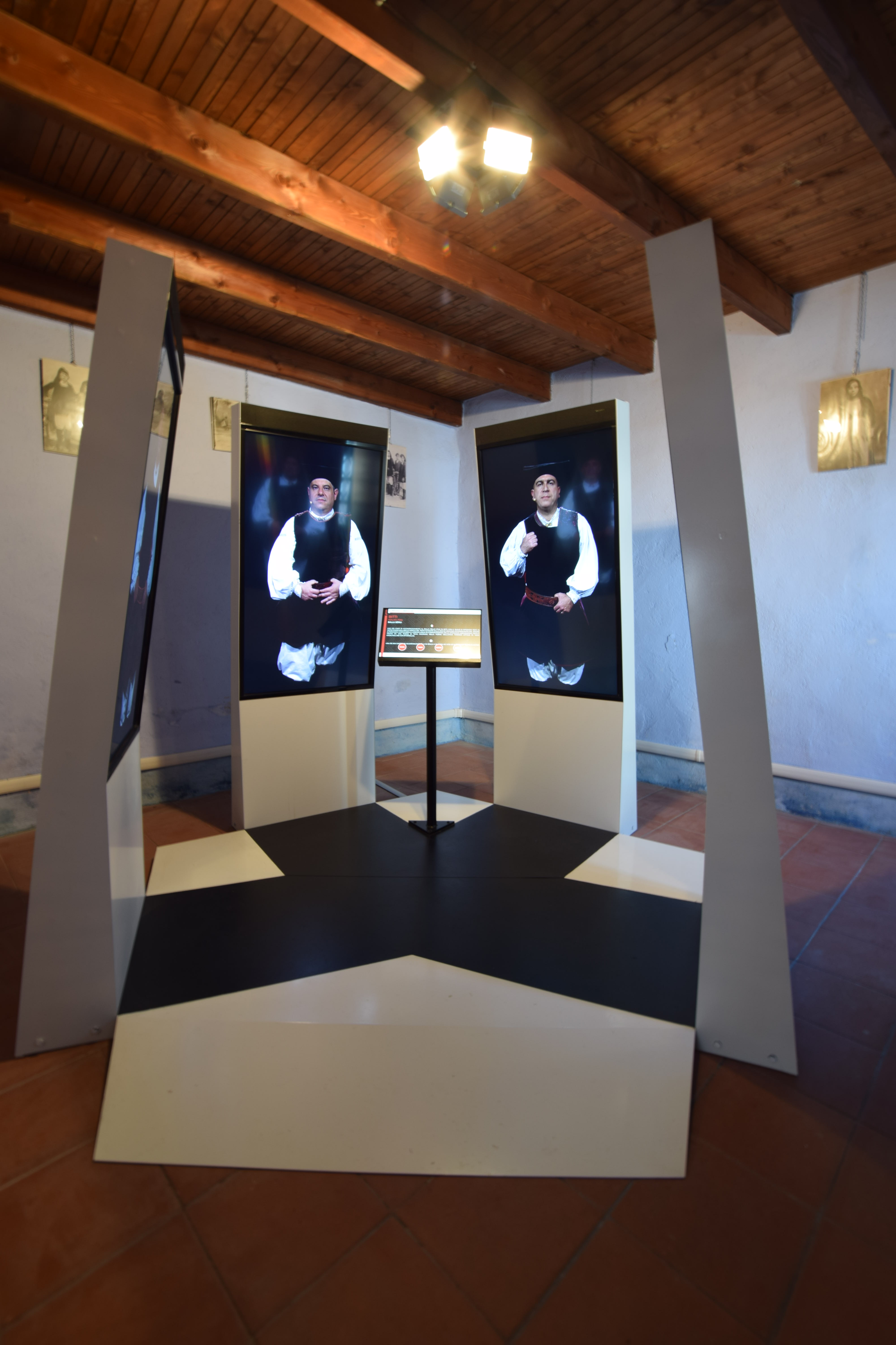 Visite guidate al Complesso nuragico di Romanzesu, Museo della civiltà pastorale e contadina e Museo multimediale del canto a tenore a Bitti.