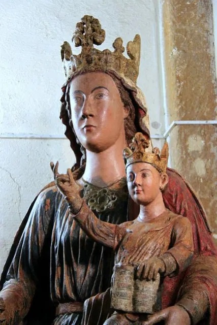 Le geometrie e i colori di Brindisi nel Medioevo. La chiesa di Santa Lucia e la chiesa del Cristo